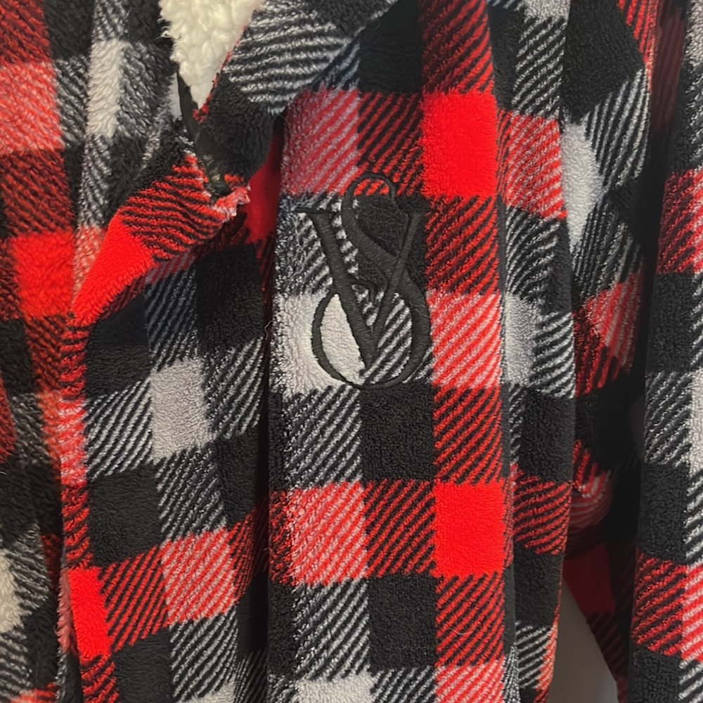COPY - VS Plaid Robe - Picture 6 of 7